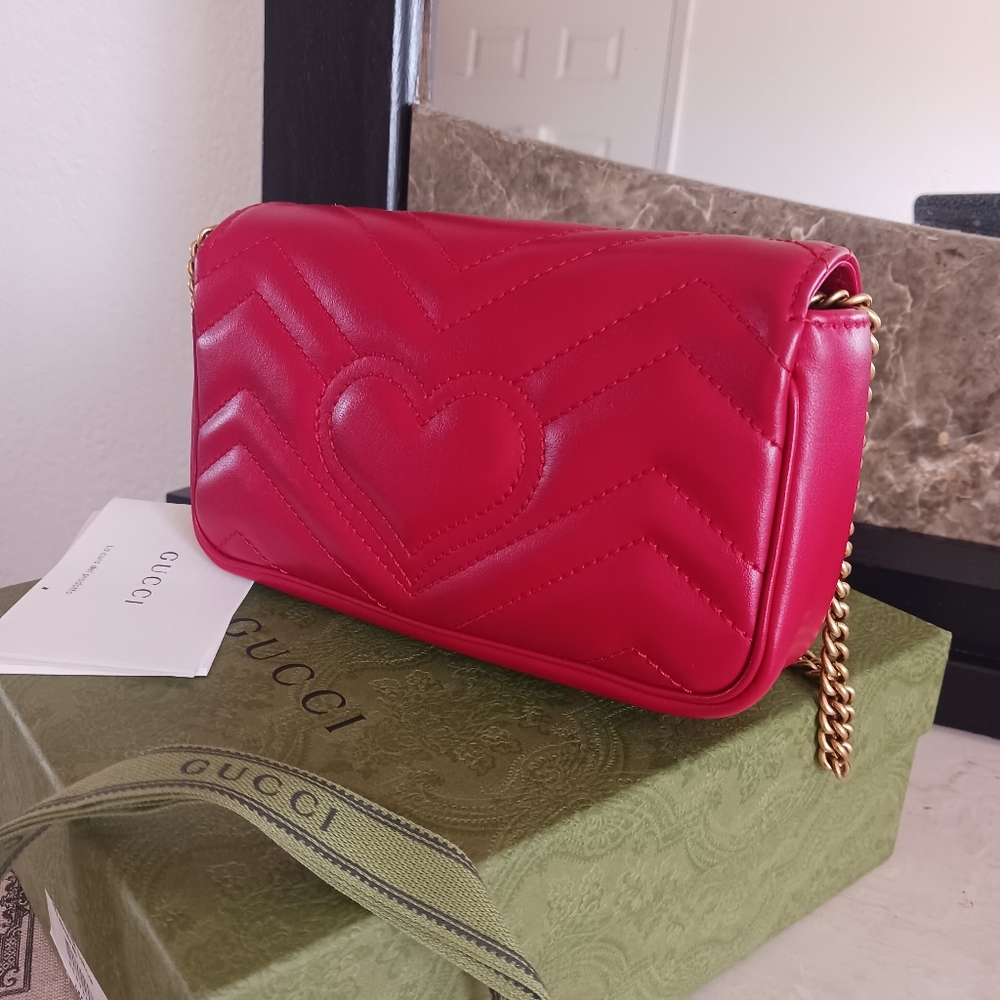 Gucci GG Marmont Matelasse Super Mini Leather Bag - Picture 4 of 12